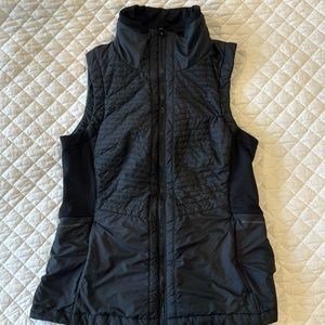 Athleta Whisper Featherless Puffer Vest (old season)